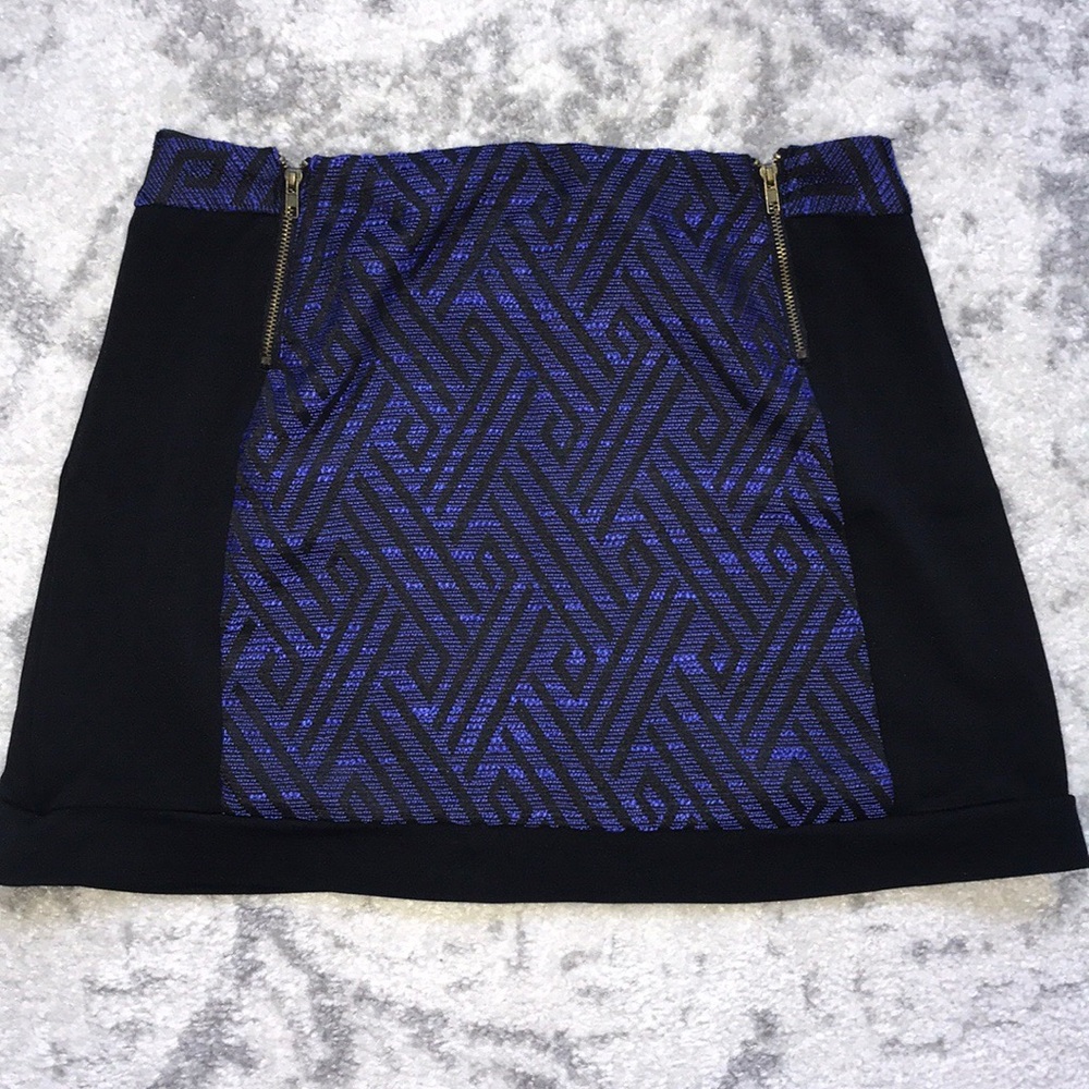 Aztec print mini skirt